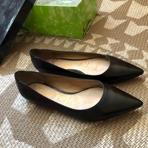 Black pointed toe flats Sam Edelman size US 8